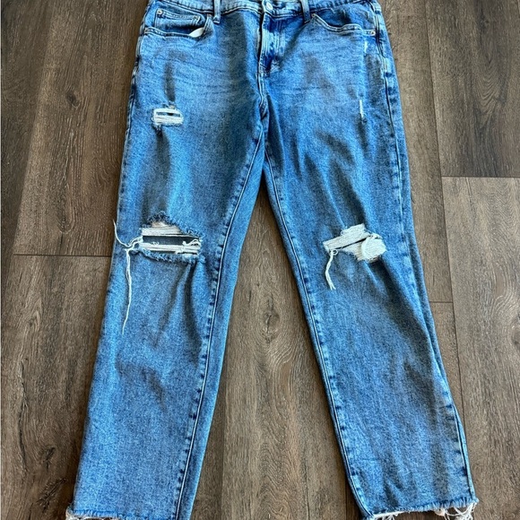 Gap Denim.  Women’s size 12/31. Girlfriend style. Excellent used condition! - Picture 2 of 8